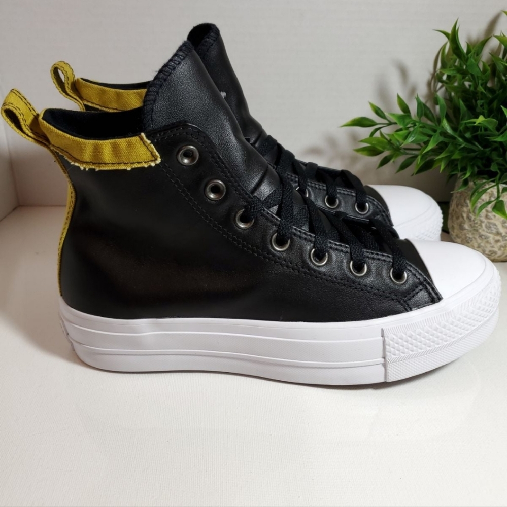 Converse Chuck Taylor All Star lift Hi  "By You" platform Women's Sz 8 / 569916C